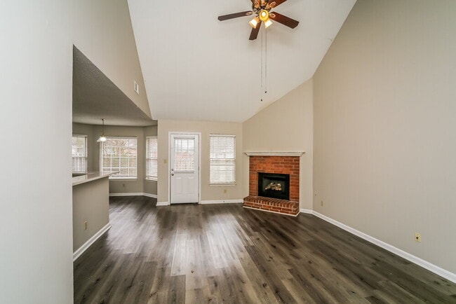 Photo - 7107 Puddin Ln