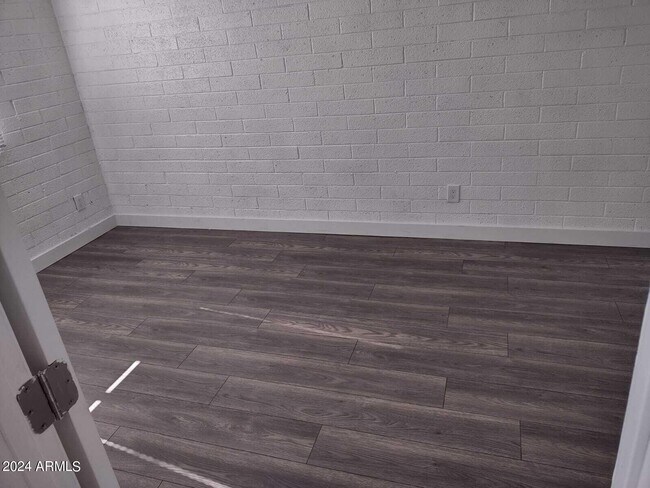 Photo - 3224 W Jackson St Unidad 2