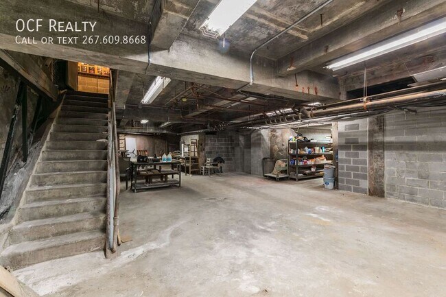 Building Photo - 144 W Laurel Street-COMMERCIAL Unit COMMERCIAL Rental