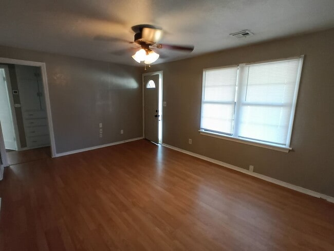 Photo - Tinker Close! FIRST FULL MONTH FREE