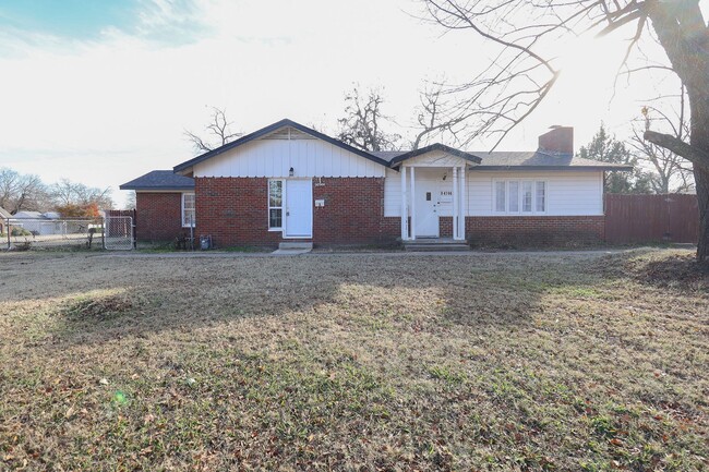 Photo - Section 8 Welcome! 2/1 Ready for Immediate Move In!!