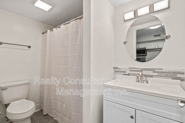 Photo - 604 E Iredell Ave