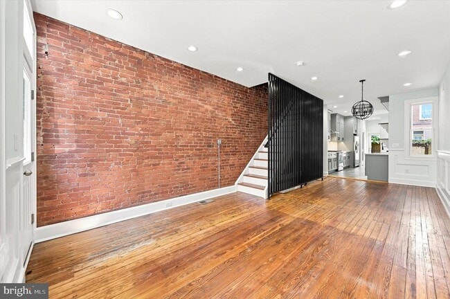Photo - 2337 E Fletcher St
