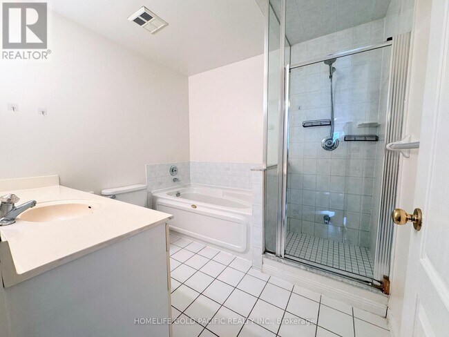 Photo - 28 Sommerset Way