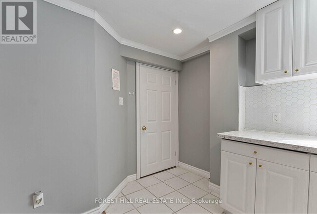 Photo - 5003 Rosebush Rd