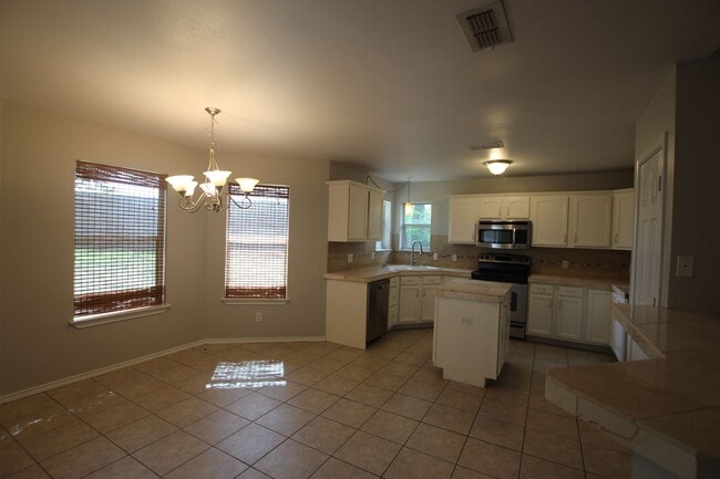 Photo - Stunning 4 Bedroom in Tyler! Available in ...
