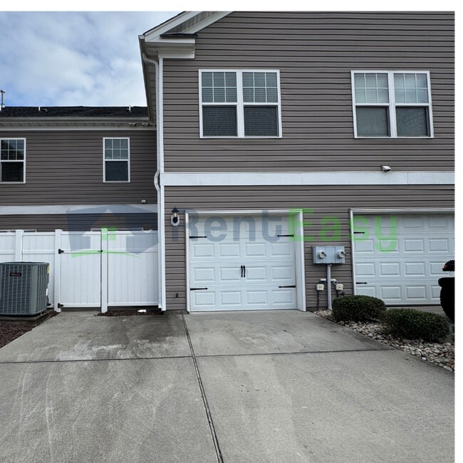 Photo - 411 Abelia Way