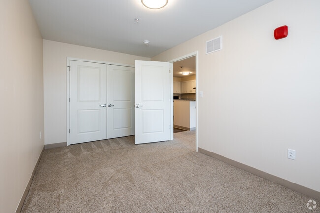 2BR, 1BA - 827SF - 1st Bedroom