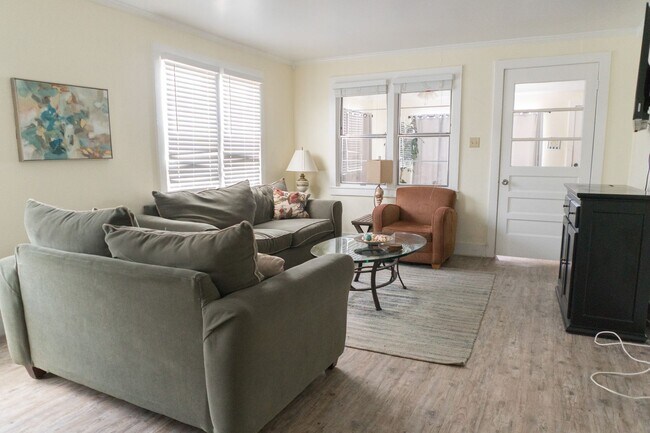 Photo - Charming Beach-Front 4bd Home