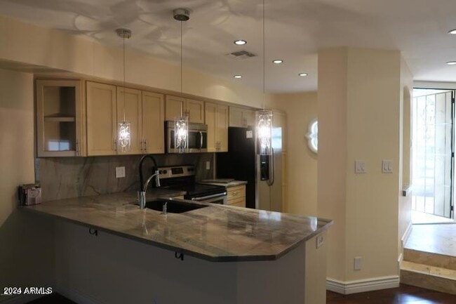 Photo - 2201 W Union Hills Dr