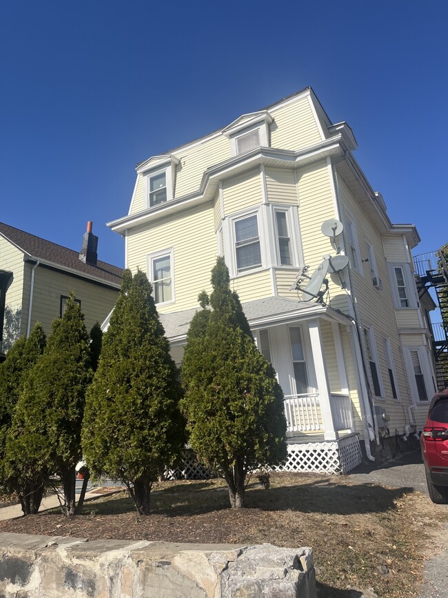Photo - 91 W Cottage St