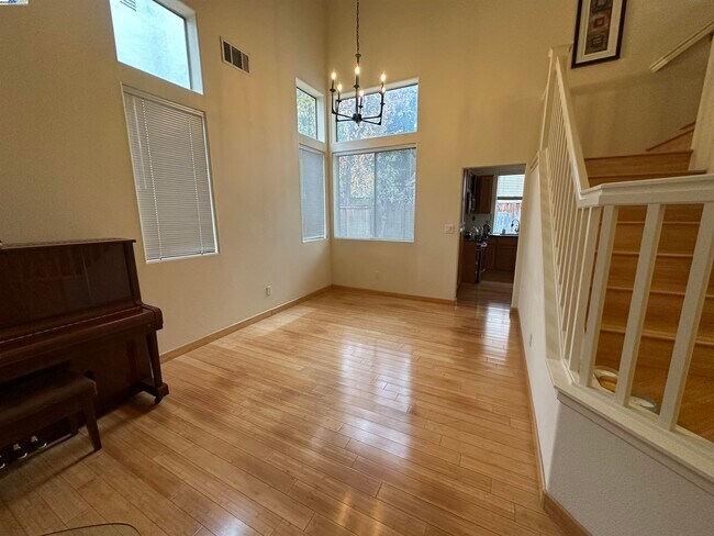 Photo - 1448 Dumaine St