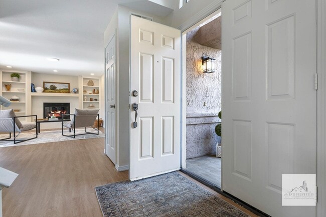 Photo - 805 E Buckhill Rd