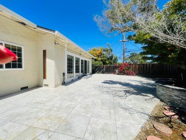 Photo - 1150 Stafford Dr