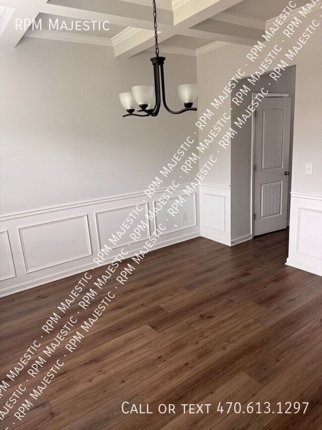 Photo - 925 Lakehaven Ln