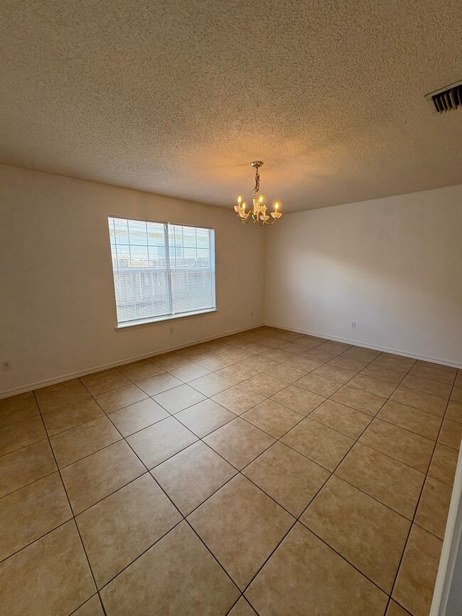 Photo - 953 Southern Oaks Ct