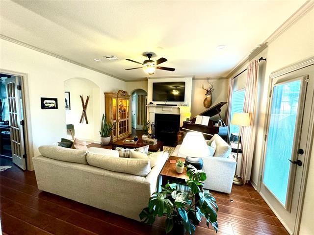 Photo - 206 Red Wolf Ln