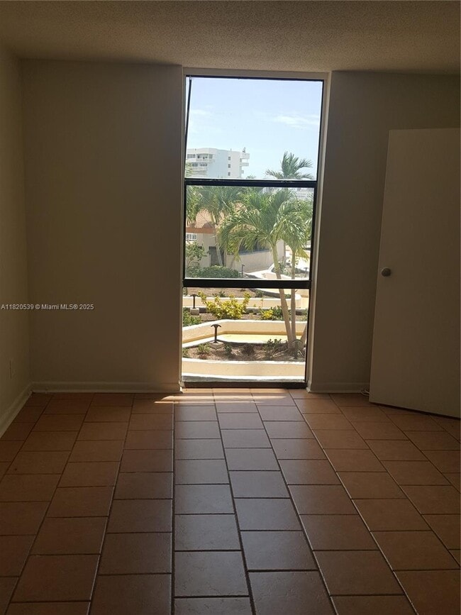 Photo - 13499 Biscayne Blvd Unidad 506