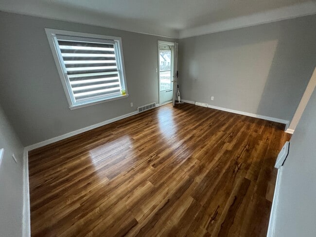 Photo - 25301 Shoreview Ave