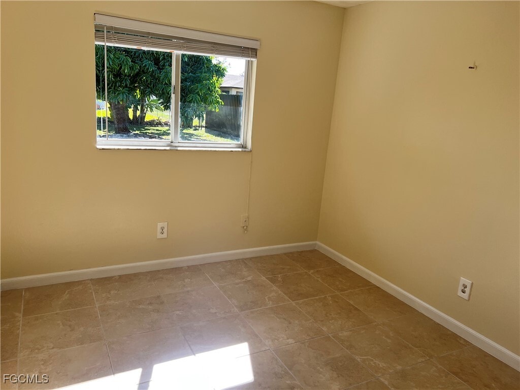 Photo - 1412 NE Van Loon Terrace