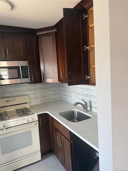 Photo - 140-19 183rd St