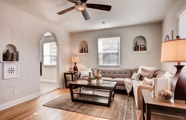 1020 Lincoln - 1020 Lincoln