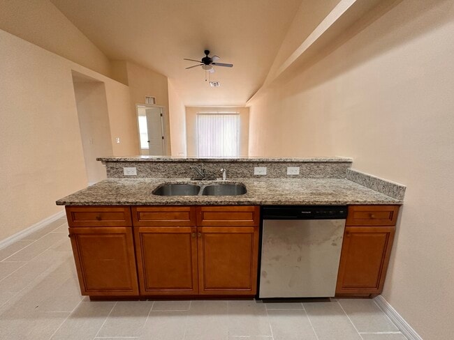 Photo - 1134 SE 9th Ct