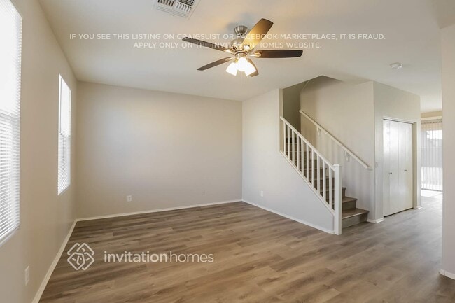 Photo - 3927 S 53rd Ave