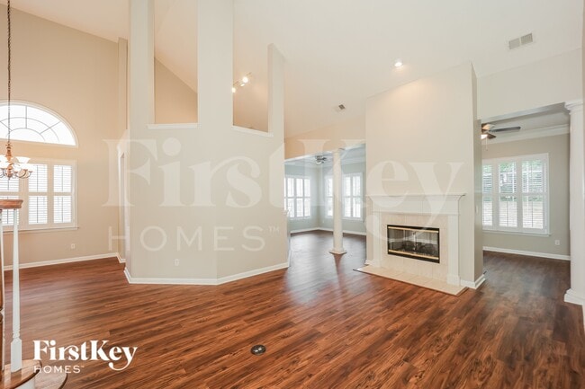 Photo - 17 Arbor Way