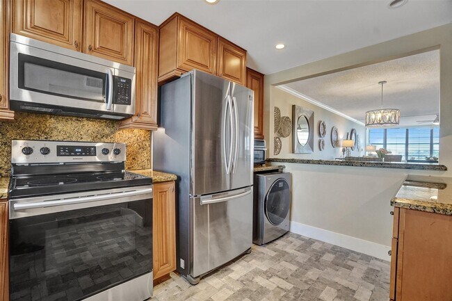 Photo - 3051 NE 48th St Unit 509