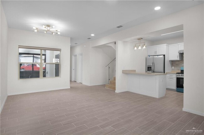 Photo - 17 N 5th St