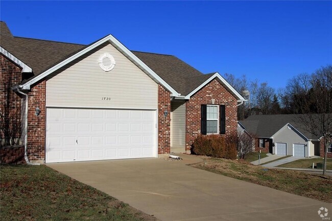 Building Photo - Move-in Ready! Rental