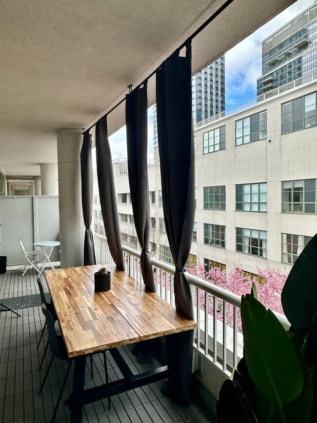 Photo - 184 Kent Ave Unidad A606