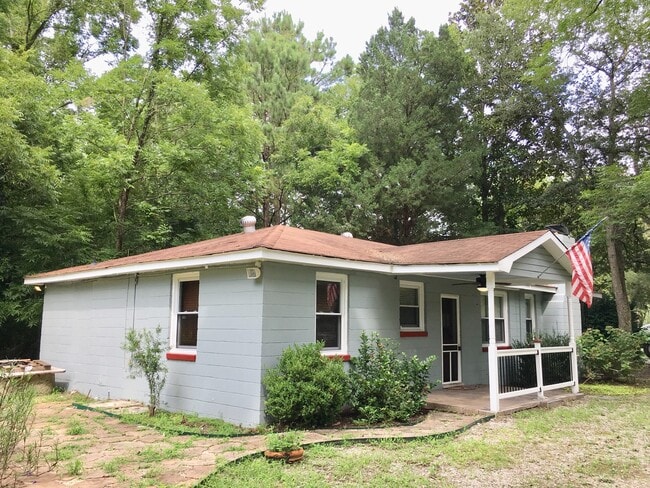 Photo - 3 Bedroom 2 Bath House in Summerville
