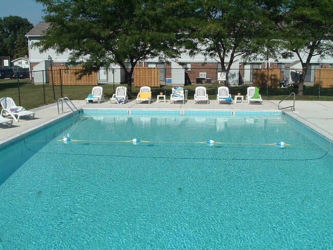 Photo - 410 - WINDING BROOK APARTMENTS