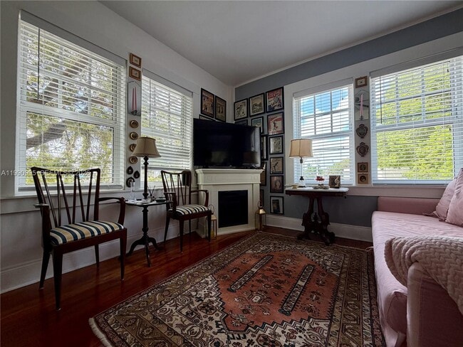 Photo - 536 14th St Unit 205