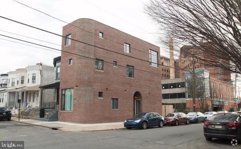 Building Photo - 5358 Addison St Unit 2 Rental
