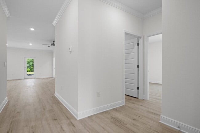 Photo - 125 Emarie Grey Cir