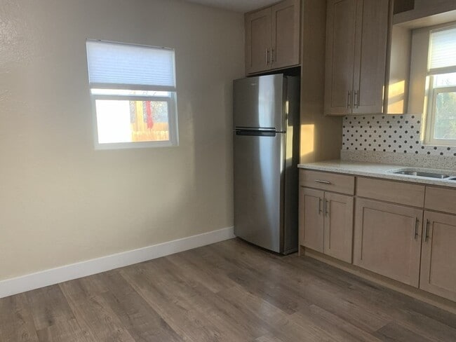Photo - 610 3rd Ave