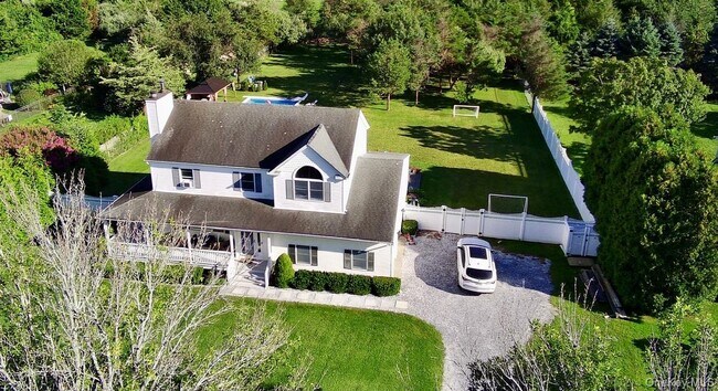 265 Old Field Ct