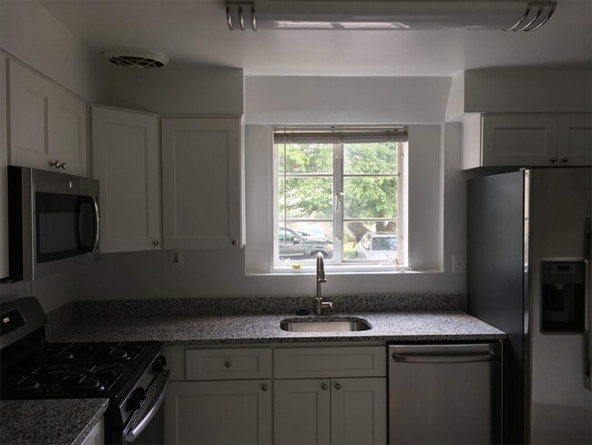 Photo - 5319 Pooks Hill Rd