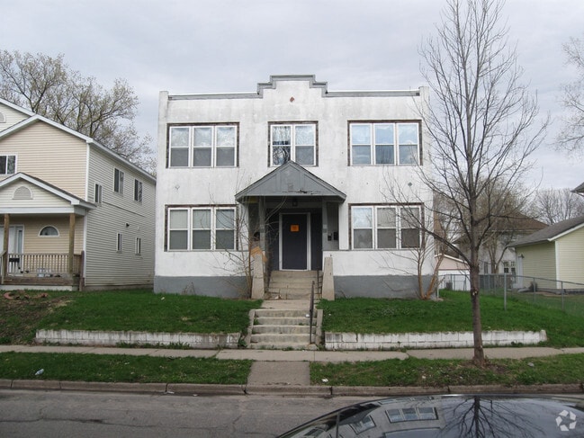 Photo - 1008 Morgan Ave N Apartamentos