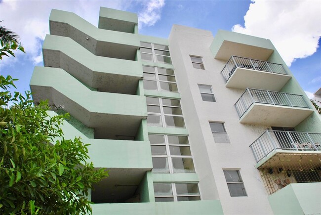 Photo - 1250 Alton Rd Condominio Unidad 2C