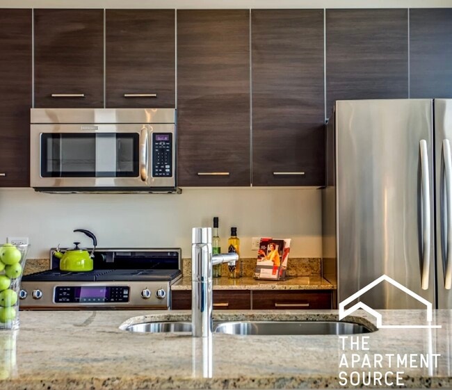 Photo - 910 W Huron St Unit 2 BED