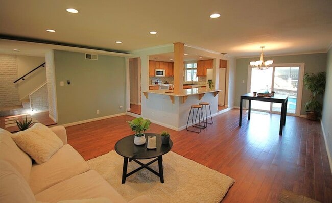 Photo - 2255 La Grama Dr