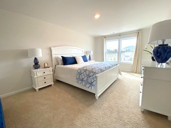 Photo - Newer Construction Townhome in Hendersonville