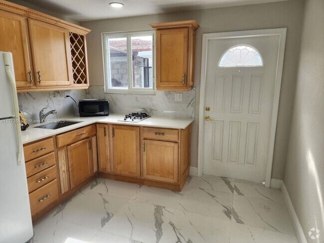Building Photo - 20731 SW 117th Ave Unit 1-1 Rental