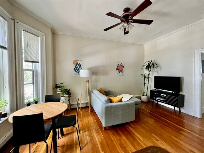 Photo - 106 Magazine St Unit 2