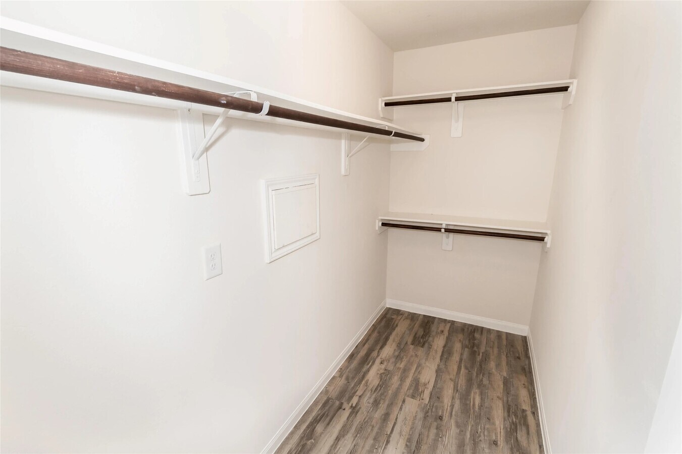 Photo - 18907 Brescia Ln