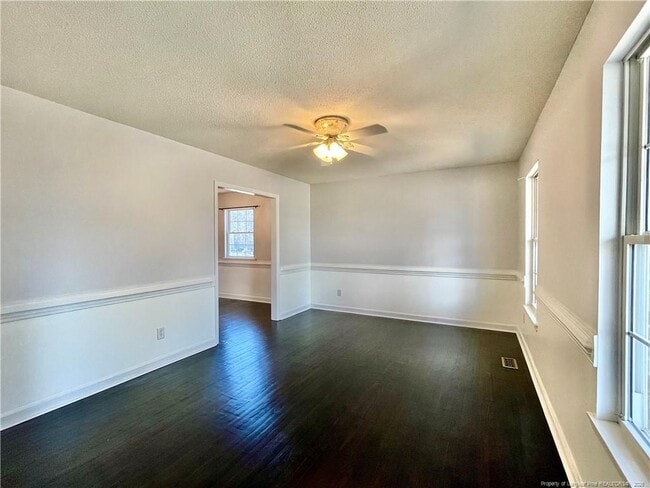 Photo - 239 Yorkshire Dr